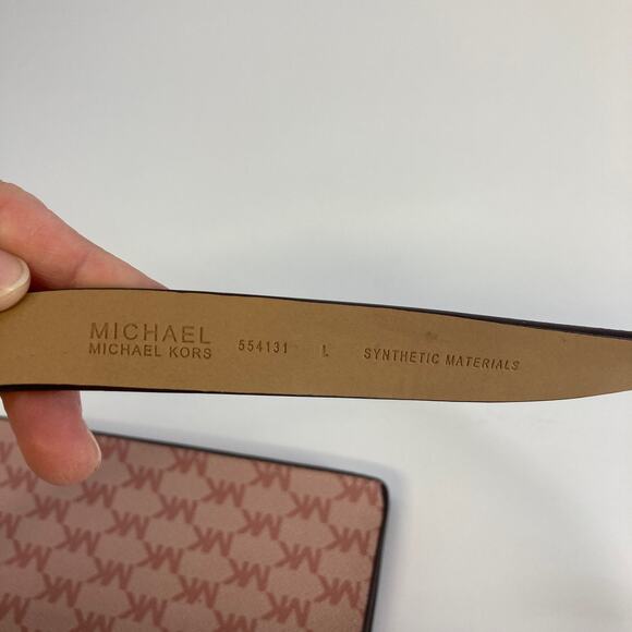 MICHAEL KORS NWT, PINK AND GOLD SAFFIANO LEATHER FANNY PACK - Picture 5 of 10